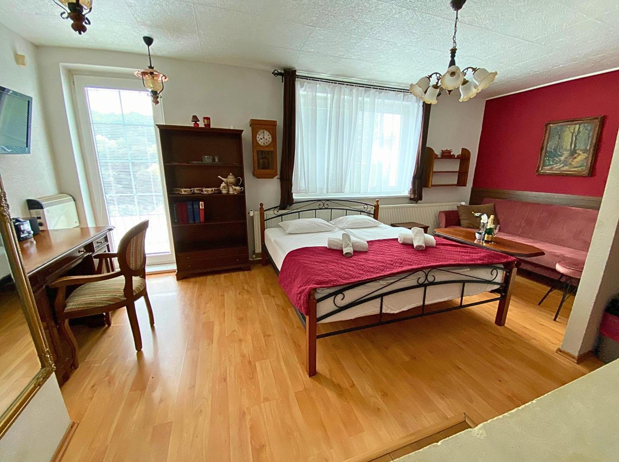 Spa & Pool Apartments Prestige Villa Ivica Marianka Dış mekan fotoğraf
